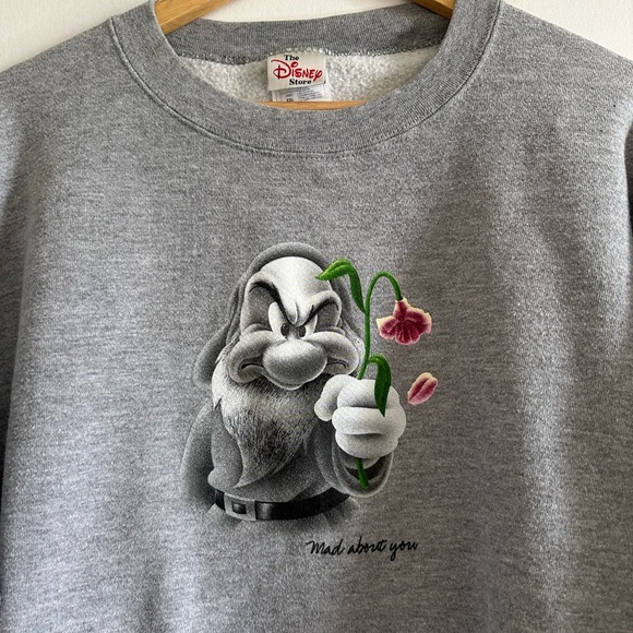 Vintage The Disney Store Grumpy ‘Mad About You’ Gray Crewneck Sweatshirt - Picture 4 of 6
